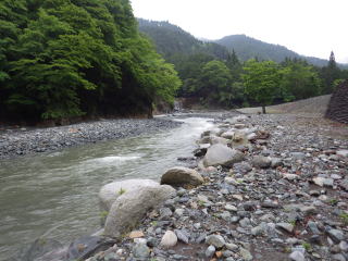 芦沢橋下流の流れ